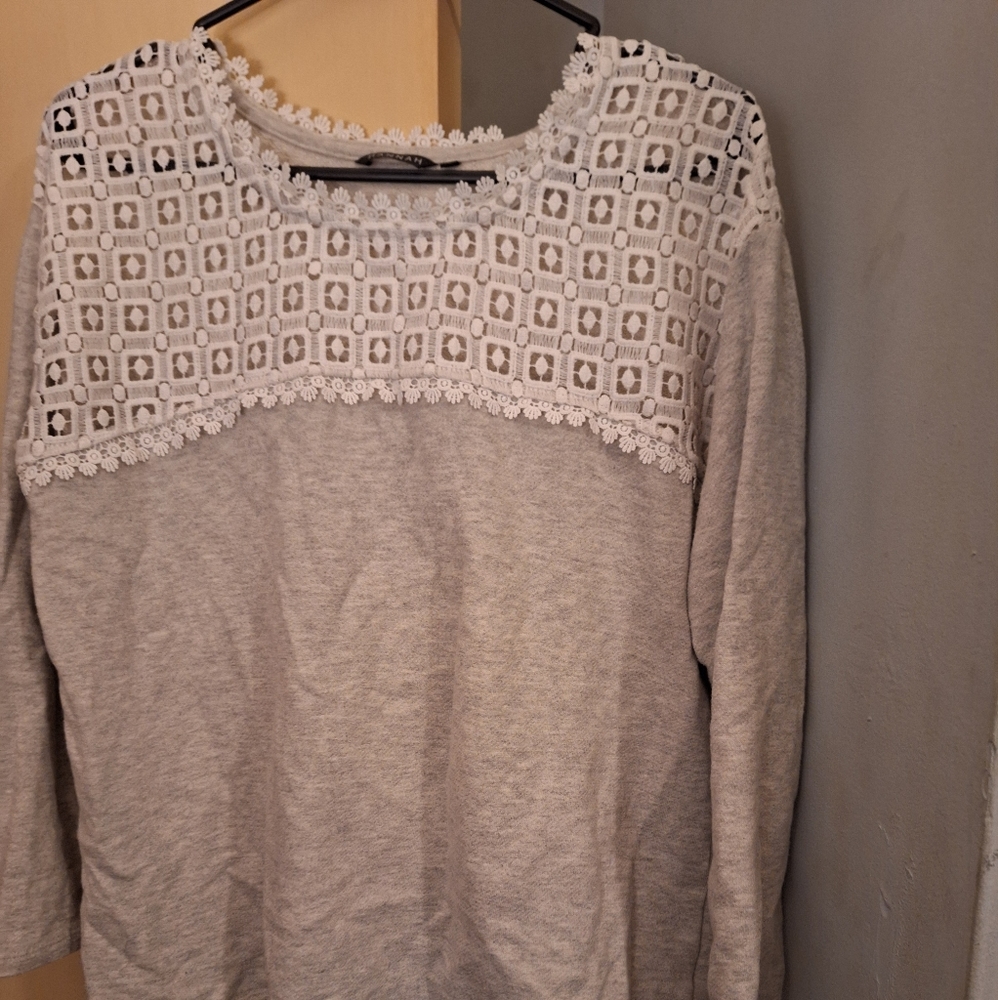 Womens sweatshirt with lace